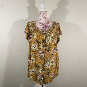 Torrid sz:2 Floral Smocked Shoulder Button Blouse Top
